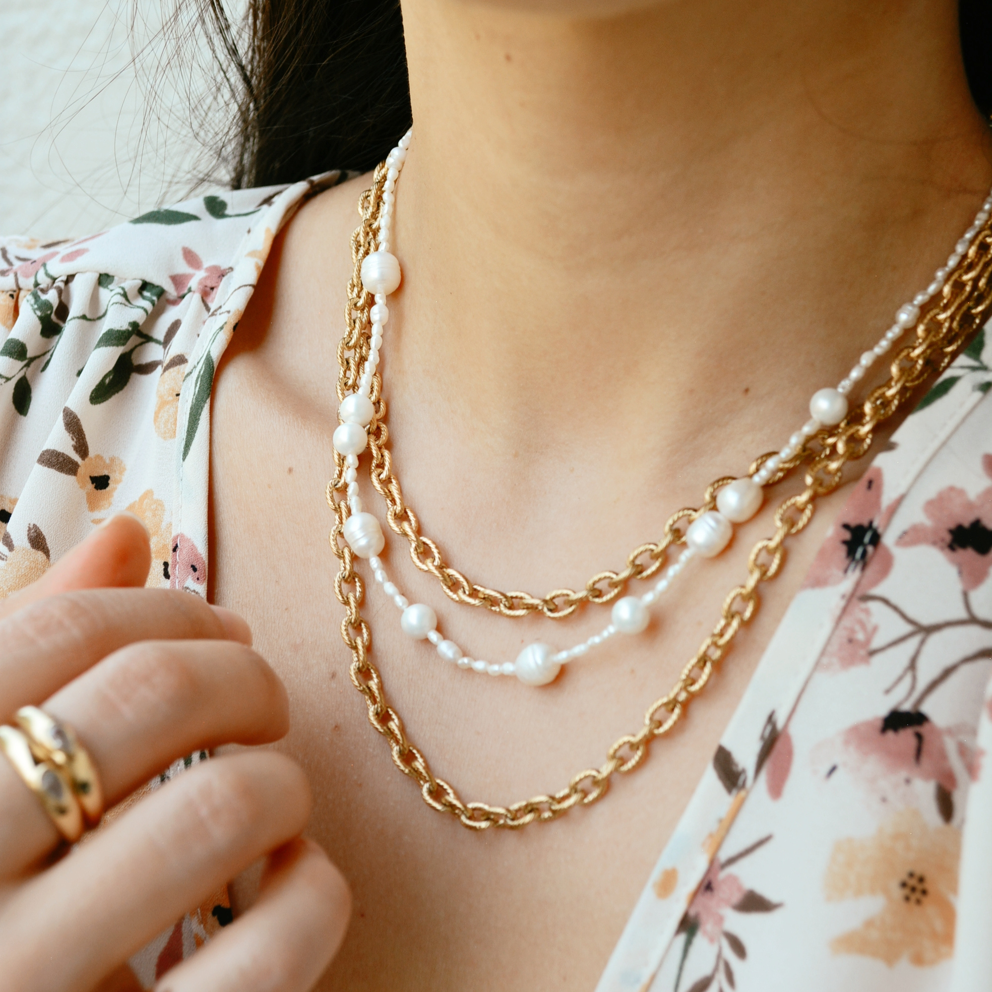 chunky gold necklace