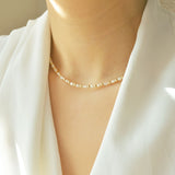Dainty Classy Pearl Necklace