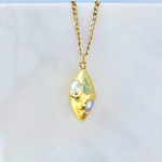 pearl pendant necklace