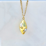 pearl pendant necklace